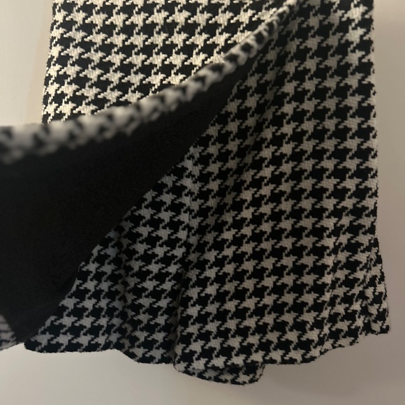 Short - Picture 3 of 3